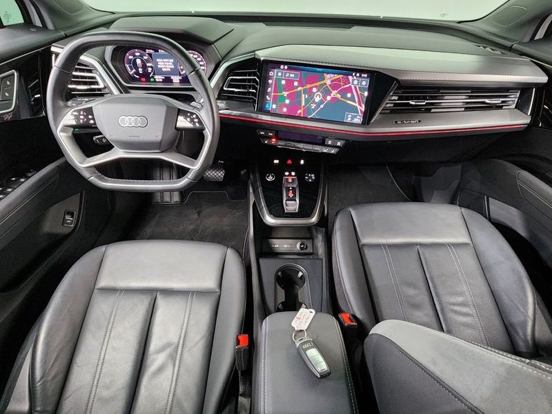 2023 Audi e-tron 40 photo 7
