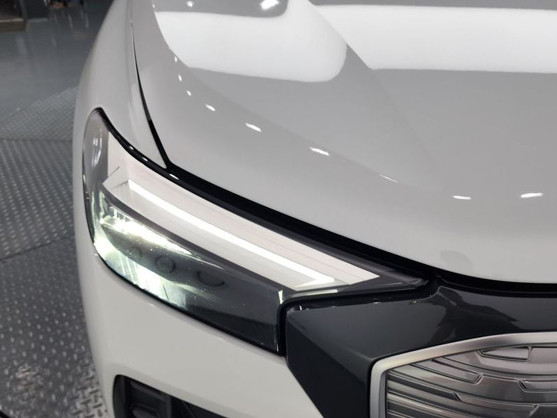 2023 Audi e-tron 40 photo 22