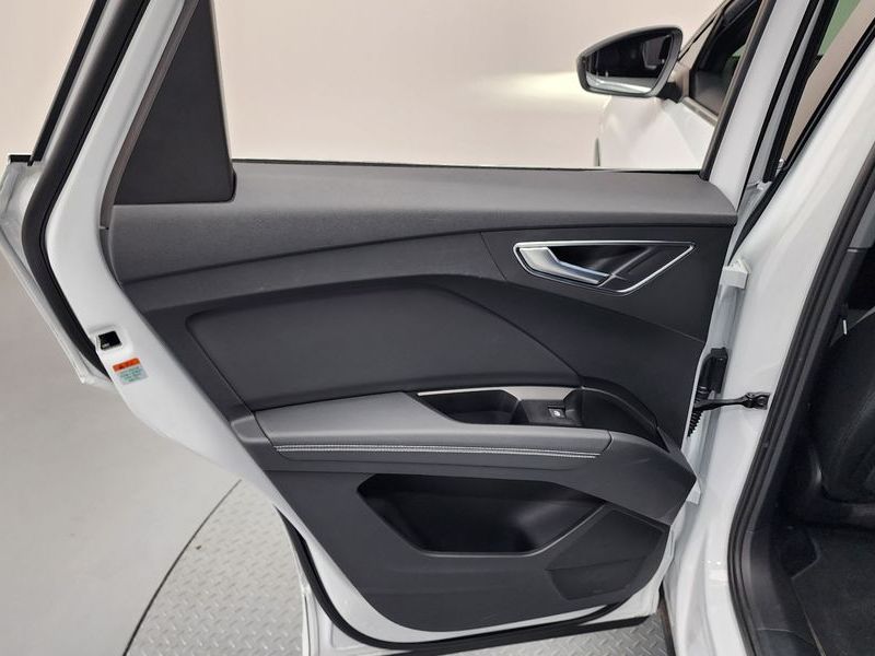 2023 Audi e-tron 40 photo 25
