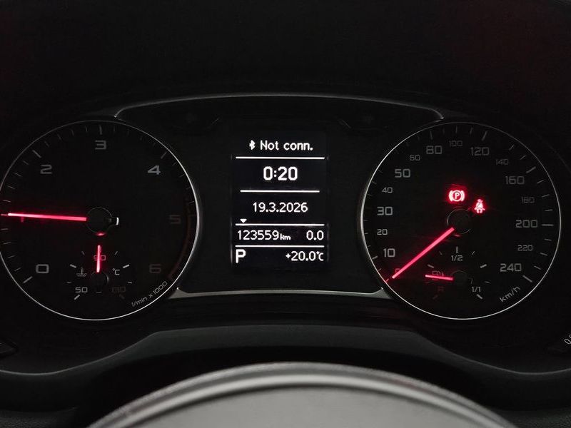 2013 Audi A1 30 TDI Sport photo 8