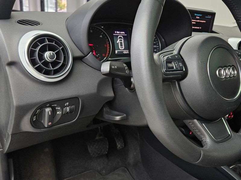 2013 Audi A1 30 TDI Sport photo 15