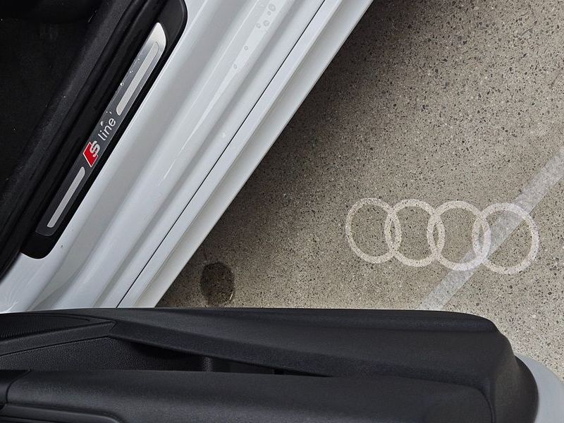 2013 Audi A1 30 TDI Sport photo 17