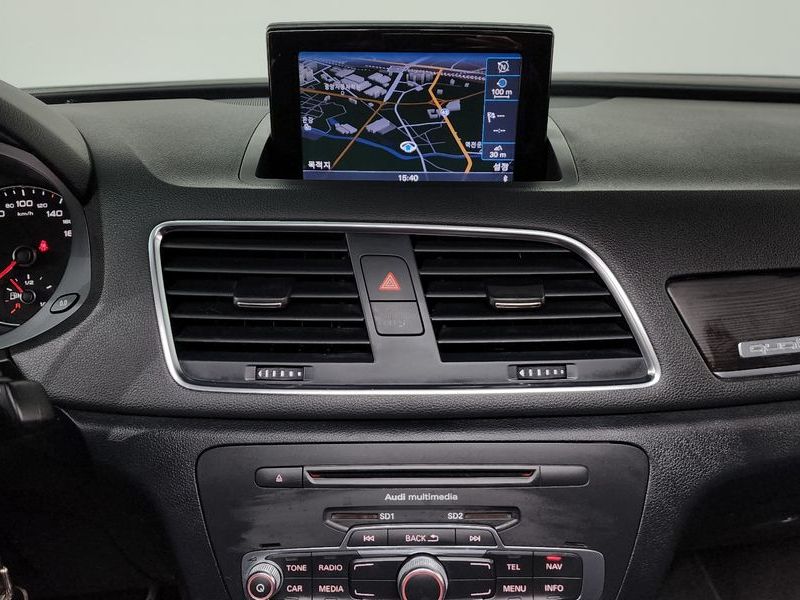 2013 Audi Q3 2.0 TDI Quattro Dynamic 8U photo 16
