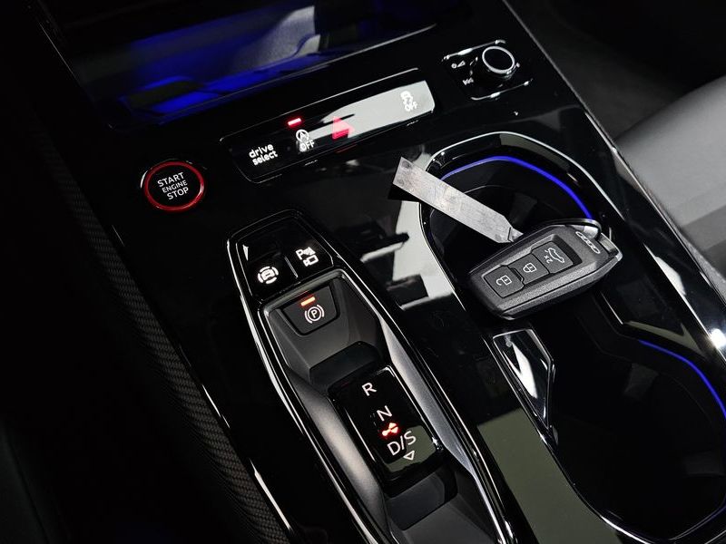2025 Audi A5 40 TFSI Quattro S Line Black Edition photo 9