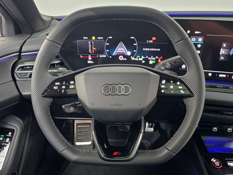 2025 Audi A5 40 TFSI Quattro S Line Black Edition photo 13