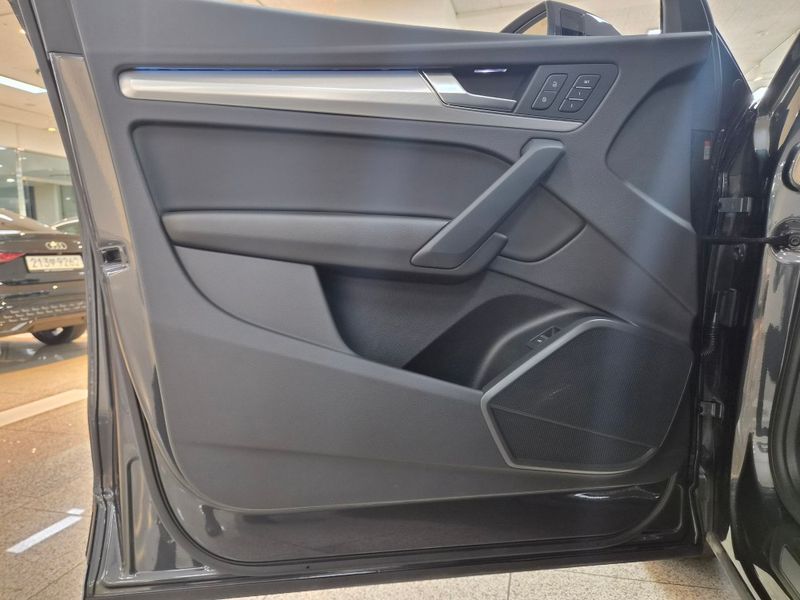 2023 Audi Q5 45 TFSI Quattro photo 11