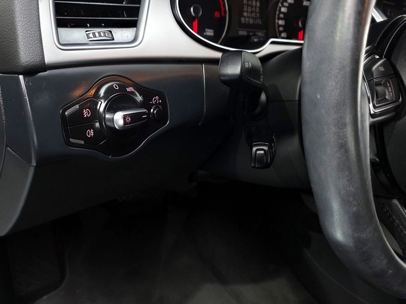 2015 Audi A4 35 TDI Quattro Dynamic B8 photo 17