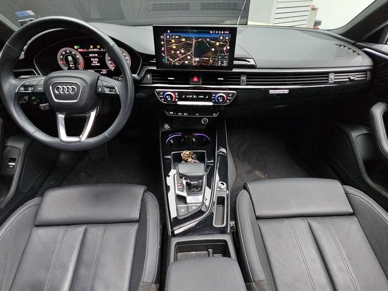 2021 Audi A4 45 TFSI Quattro Premium photo 7