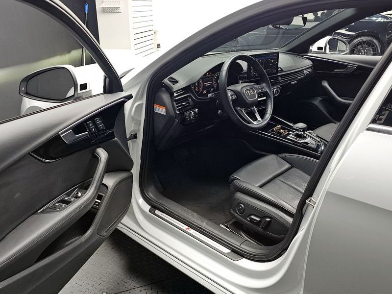 2021 Audi A4 45 TFSI Quattro Premium photo 10