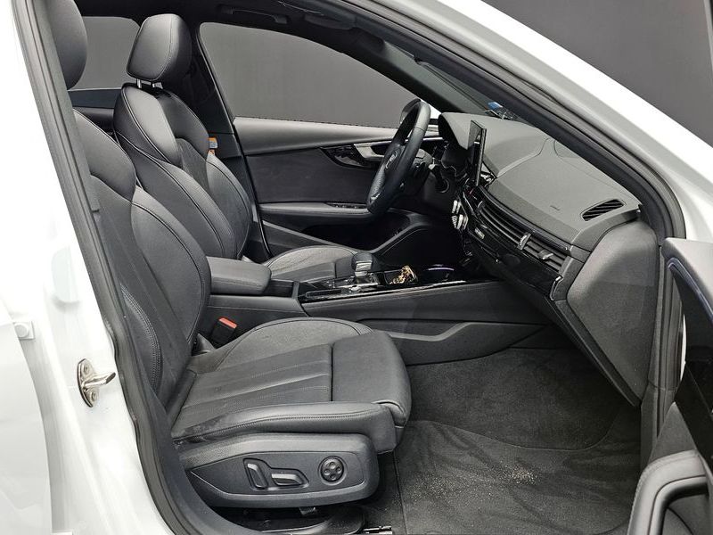 2021 Audi A4 45 TFSI Quattro Premium photo 11