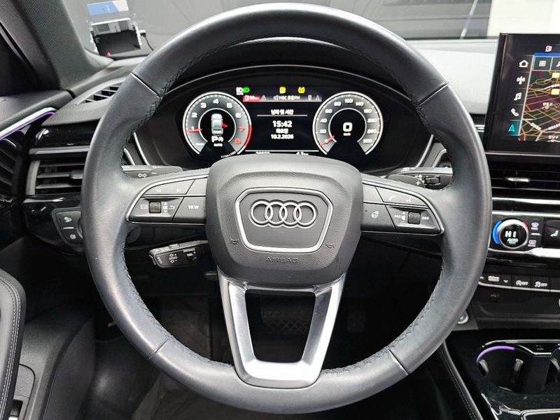 2021 Audi A4 45 TFSI Quattro Premium photo 13