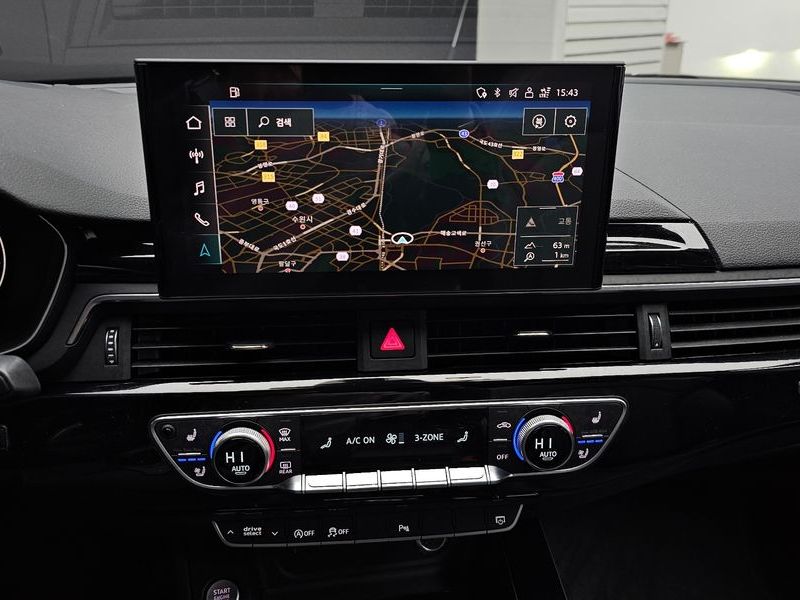 2021 Audi A4 45 TFSI Quattro Premium photo 14