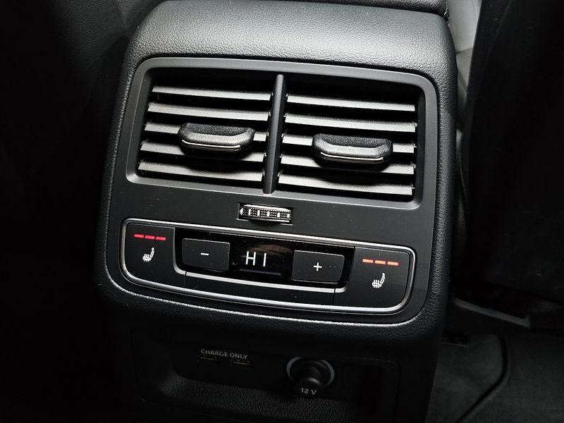 2021 Audi A4 45 TFSI Quattro Premium photo 18