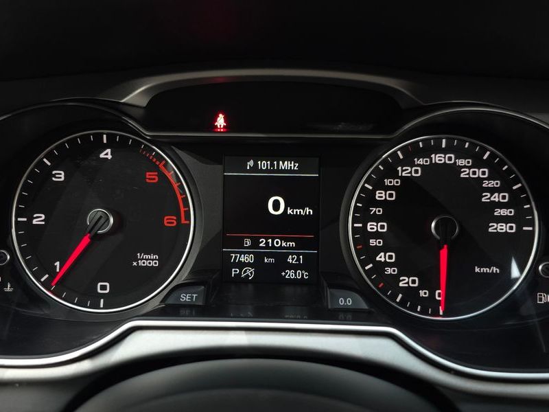 2016 Audi A4 30 TDI B8 photo 8