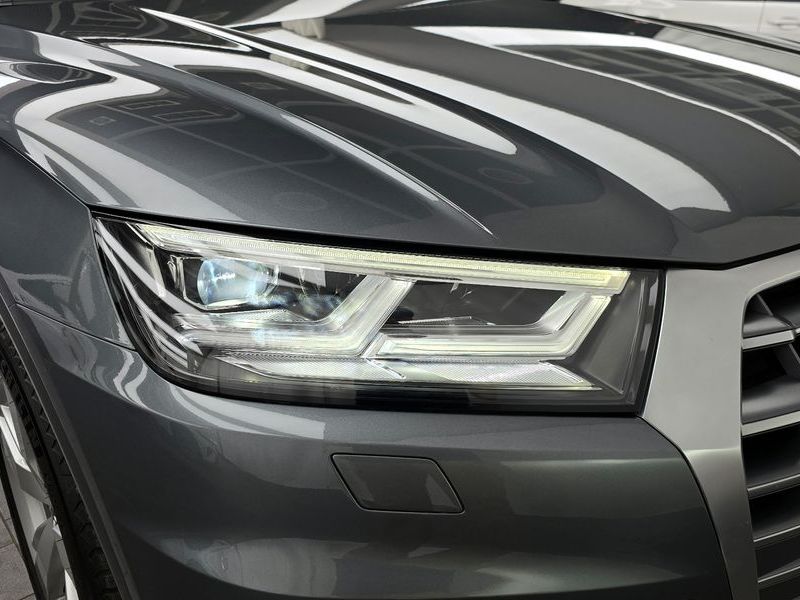 2020 Audi Q5 45 TFSI Quattro Premium photo 22