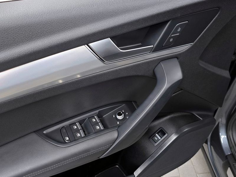 2020 Audi Q5 45 TFSI Quattro Premium photo 29