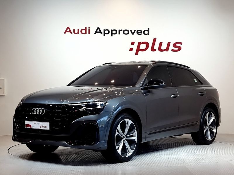 2025 Audi Q8 55 TFSI Quattro Premium photo 1