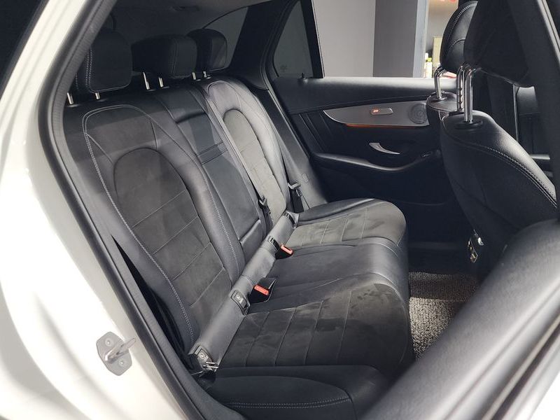 2019 Mercedes-Benz C-Class GLC300 4MATIC AMG Line photo 12