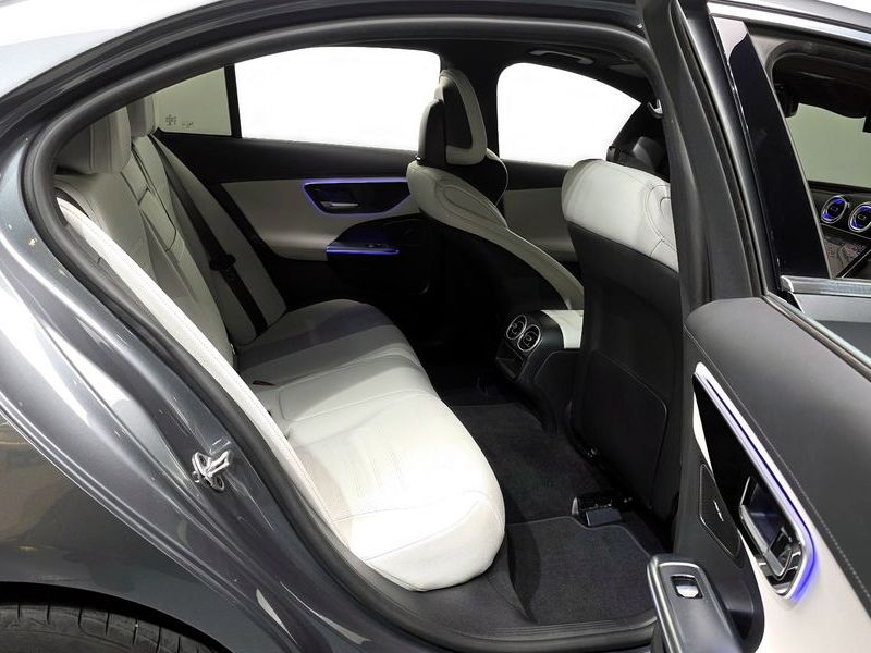 2022 Mercedes-Benz C-Class C300 AMG Line photo 12