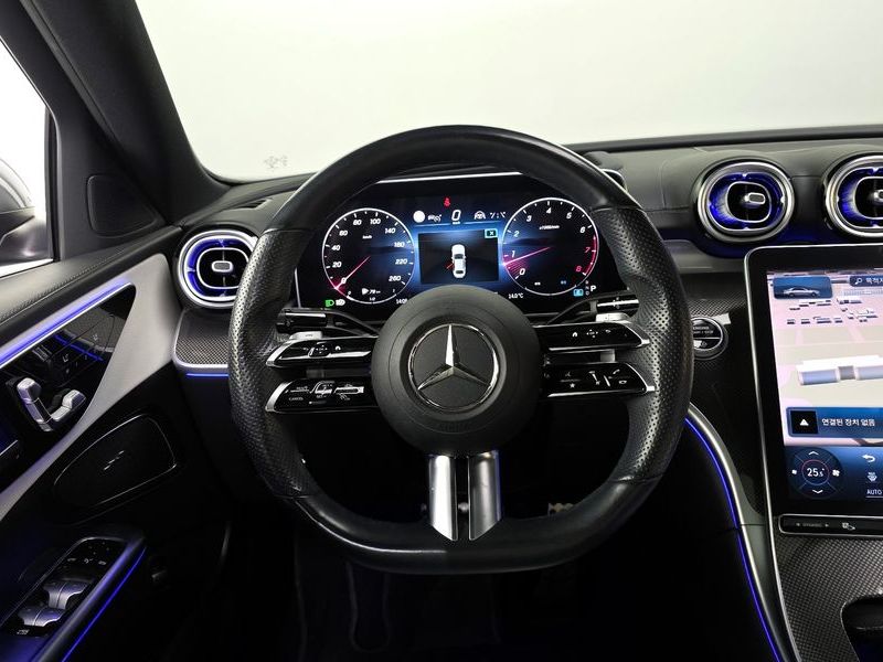 2022 Mercedes-Benz C-Class C300 AMG Line photo 13
