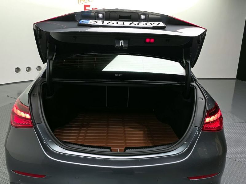 2022 Mercedes-Benz C-Class C300 AMG Line photo 20