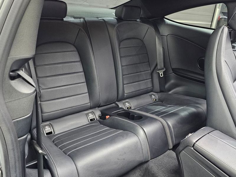 2018 Mercedes-Benz C-Class C200 Coupe photo 12