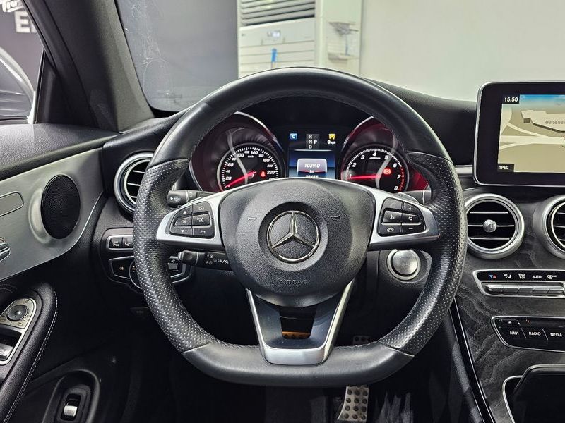 2018 Mercedes-Benz C-Class C200 Coupe photo 13