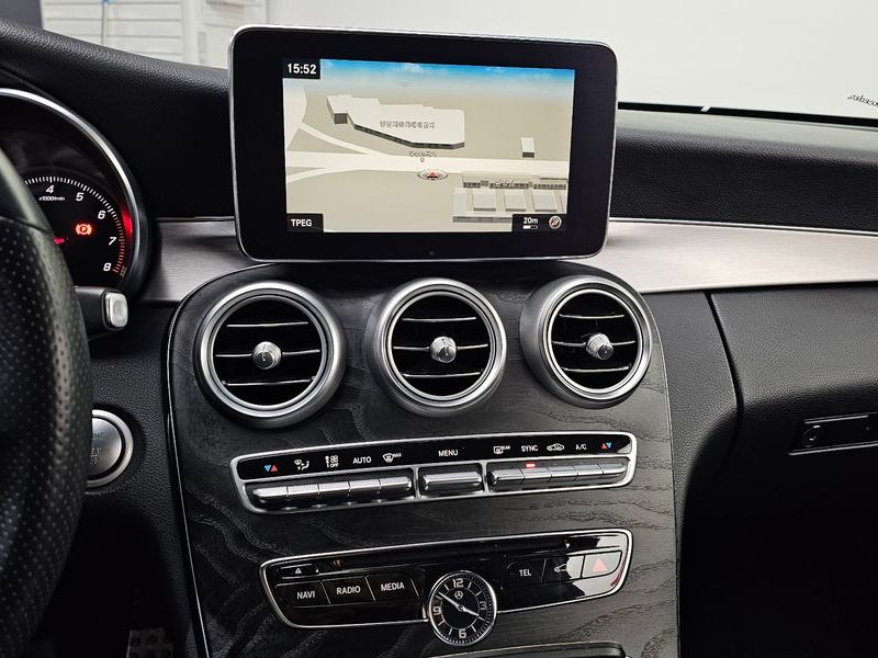 2018 Mercedes-Benz C-Class C200 Coupe photo 14