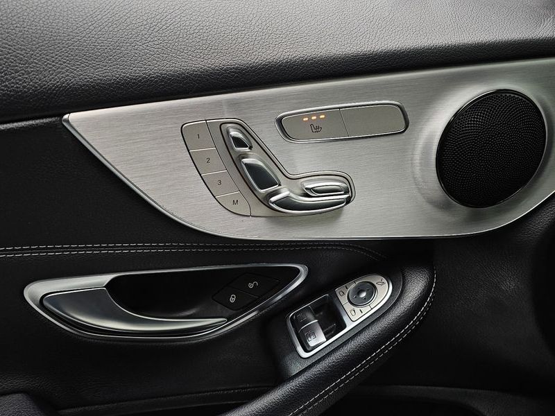 2018 Mercedes-Benz C-Class C200 Coupe photo 16
