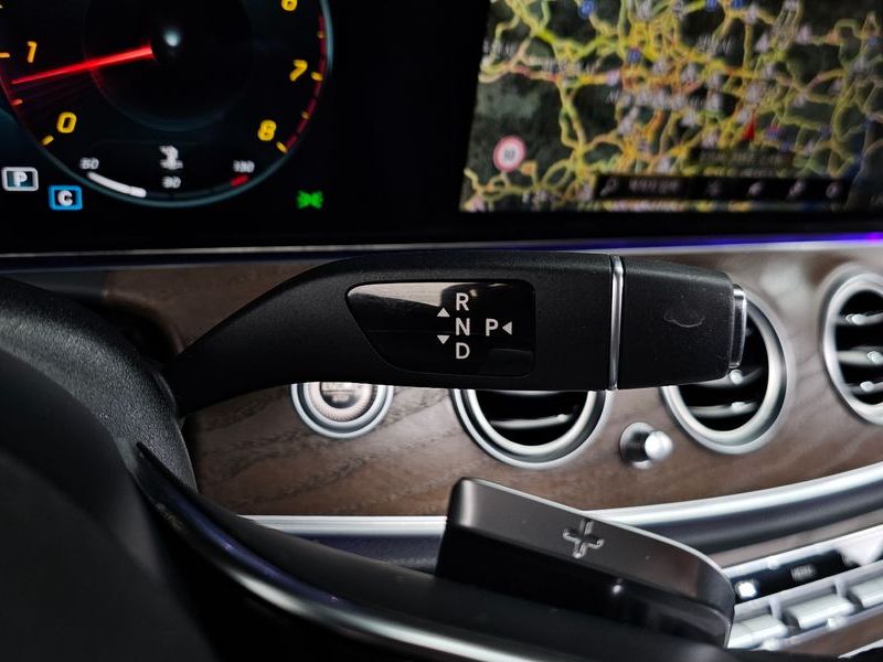 2021 Mercedes-Benz E-Class E250 Exclusive photo 9