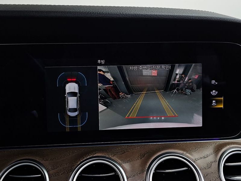 2021 Mercedes-Benz E-Class E250 Exclusive photo 15