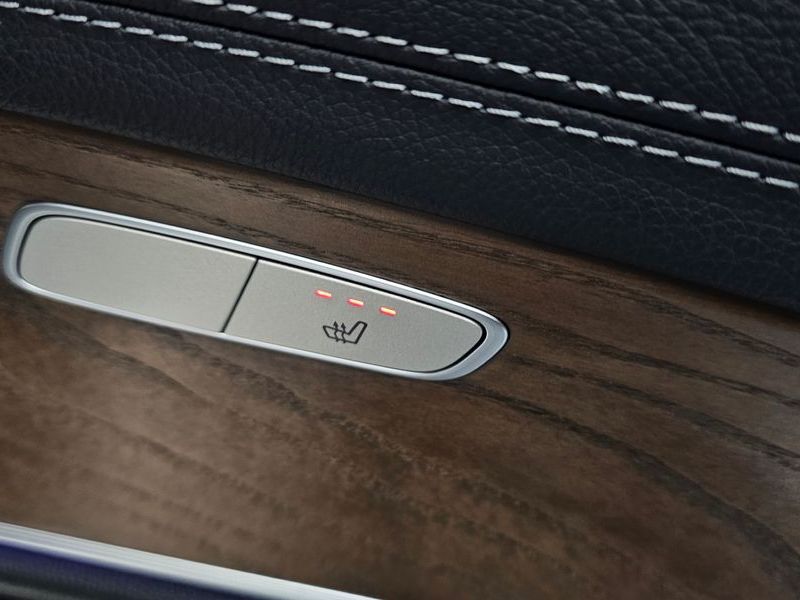 2021 Mercedes-Benz E-Class E250 Exclusive photo 18
