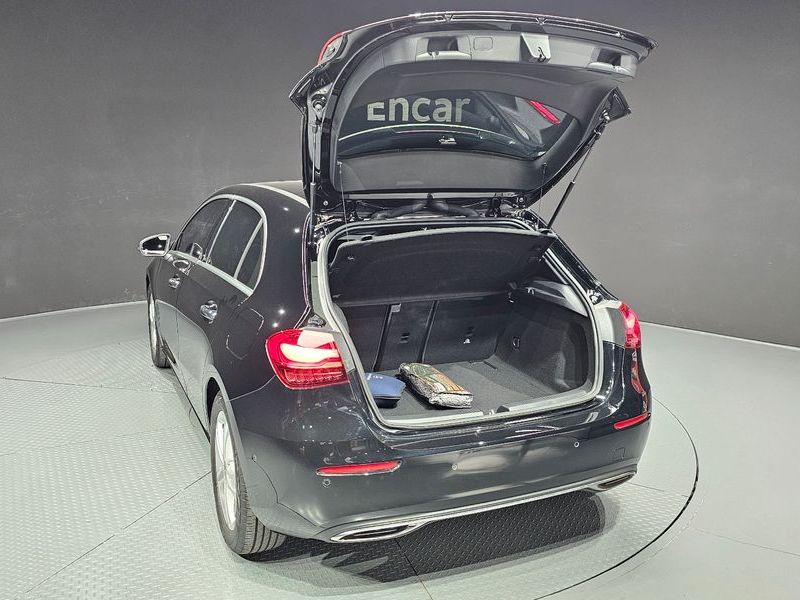 2024 Mercedes-Benz A-Class A220 Hatchback photo 20