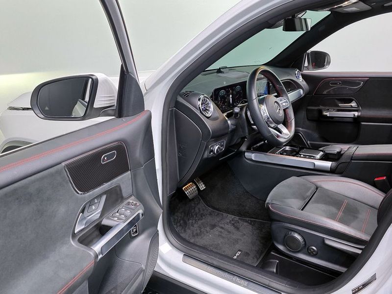 2022 Mercedes-Benz B-Class GLB250 4MATIC photo 11
