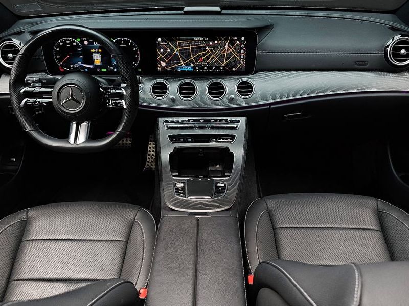 2022 Mercedes-Benz E-Class E350 4MATIC AMG Line photo 7