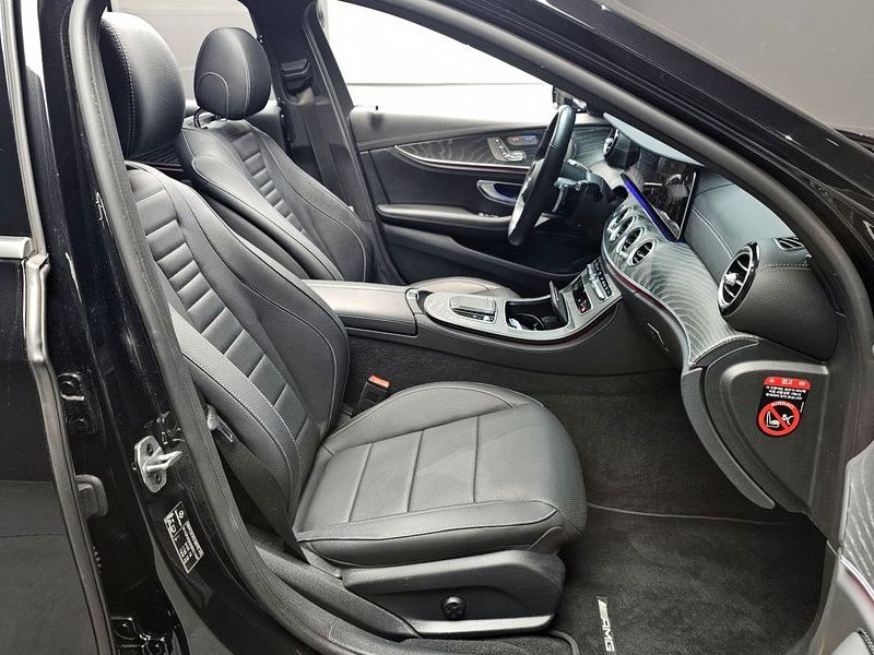 2022 Mercedes-Benz E-Class E350 4MATIC AMG Line photo 10
