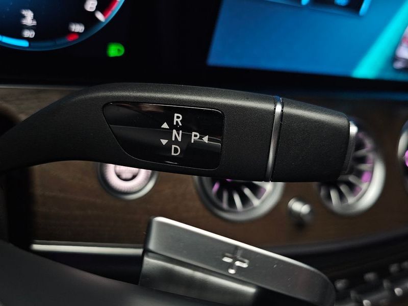 2021 Mercedes-Benz E-Class E250 Exclusive photo 9