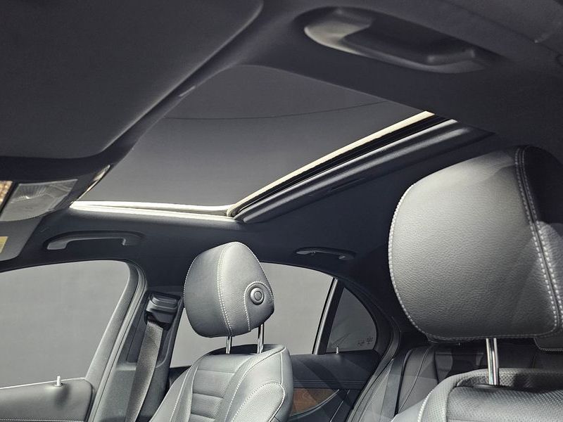 2021 Mercedes-Benz E-Class E250 Exclusive photo 19
