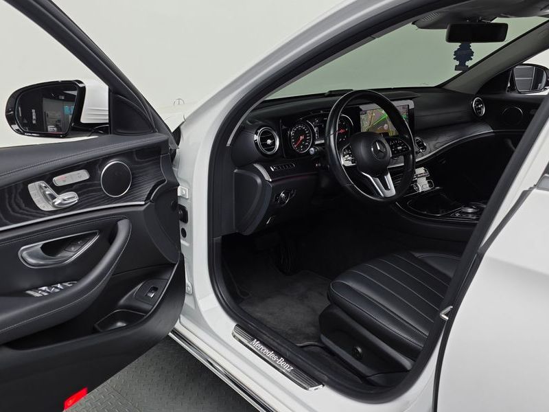 2020 Mercedes-Benz E-Class E220d 4MATIC Exclusive photo 10