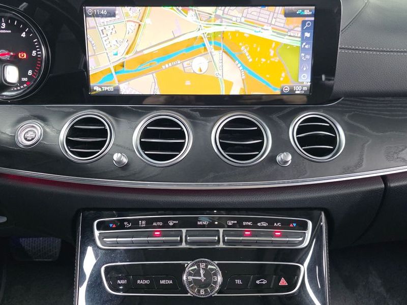 2020 Mercedes-Benz E-Class E220d 4MATIC Exclusive photo 14