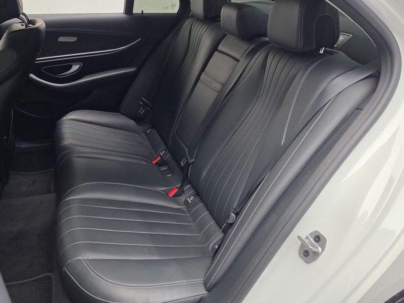 2020 Mercedes-Benz E-Class E220d 4MATIC Exclusive photo 26