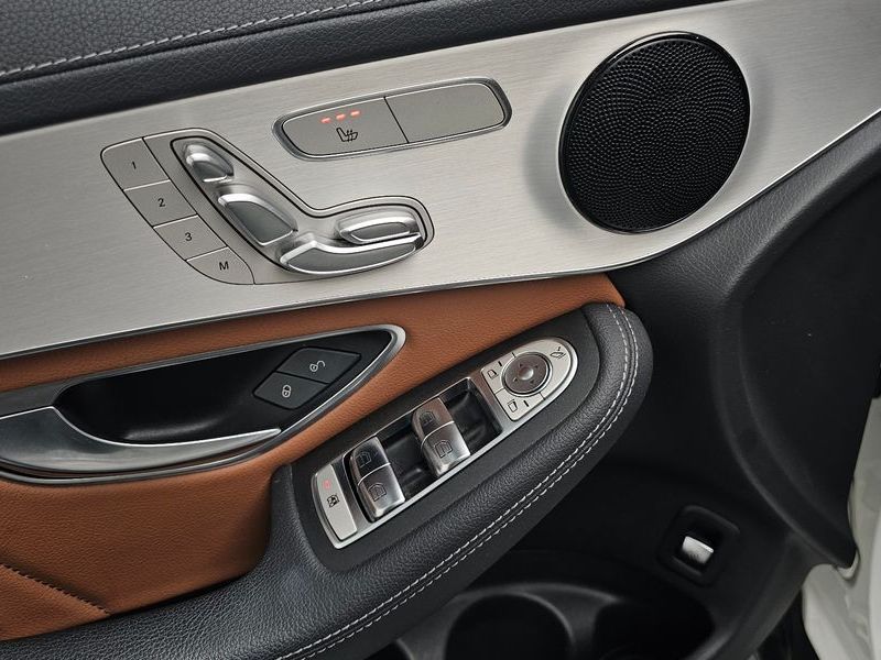 2021 Mercedes-Benz C-Class GLC220 d 4MATIC photo 18