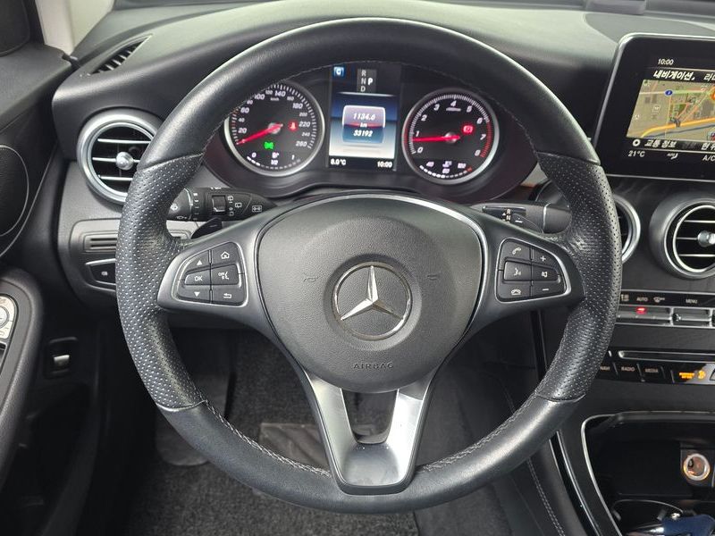 2019 Mercedes-Benz C-Class GLC300 4MATIC photo 13