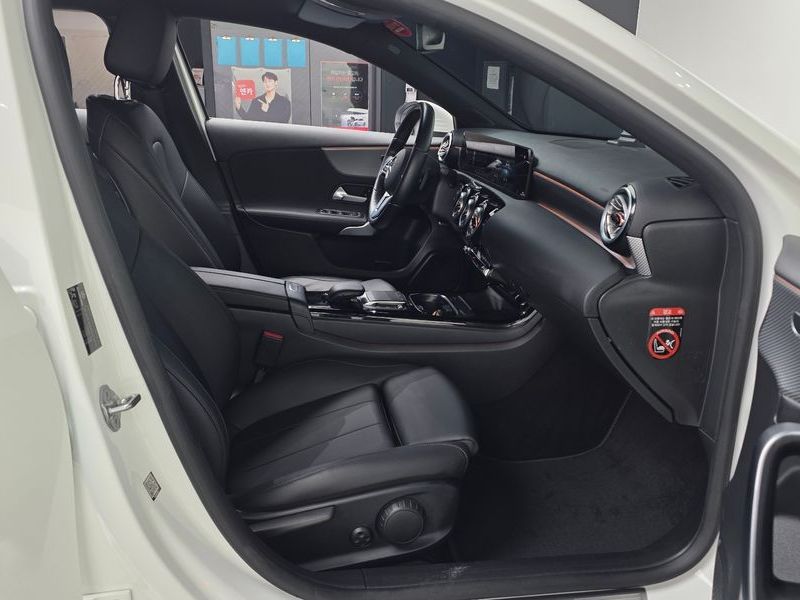 2021 Mercedes-Benz A-Class A220 Hatchback photo 11