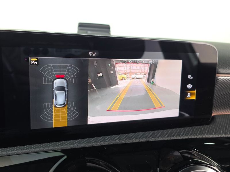 2021 Mercedes-Benz A-Class A220 Hatchback photo 15