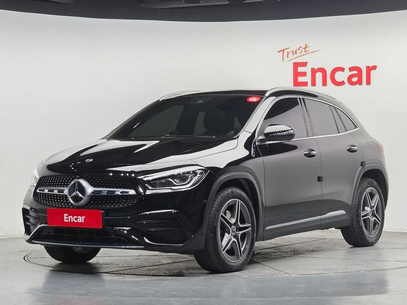 2021 Mercedes-Benz A-Class GLA250 4MATIC photo 1