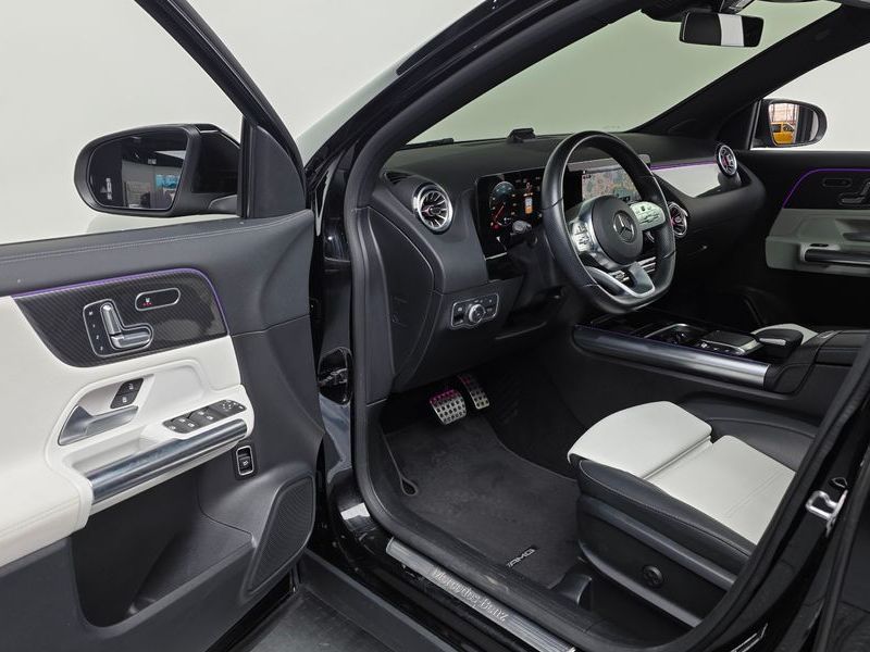 2021 Mercedes-Benz A-Class GLA250 4MATIC photo 10