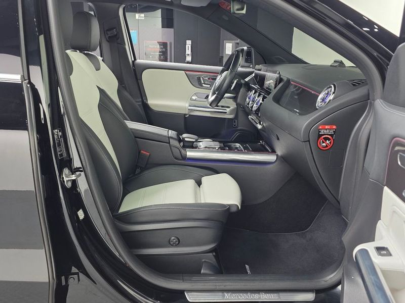 2021 Mercedes-Benz A-Class GLA250 4MATIC photo 11