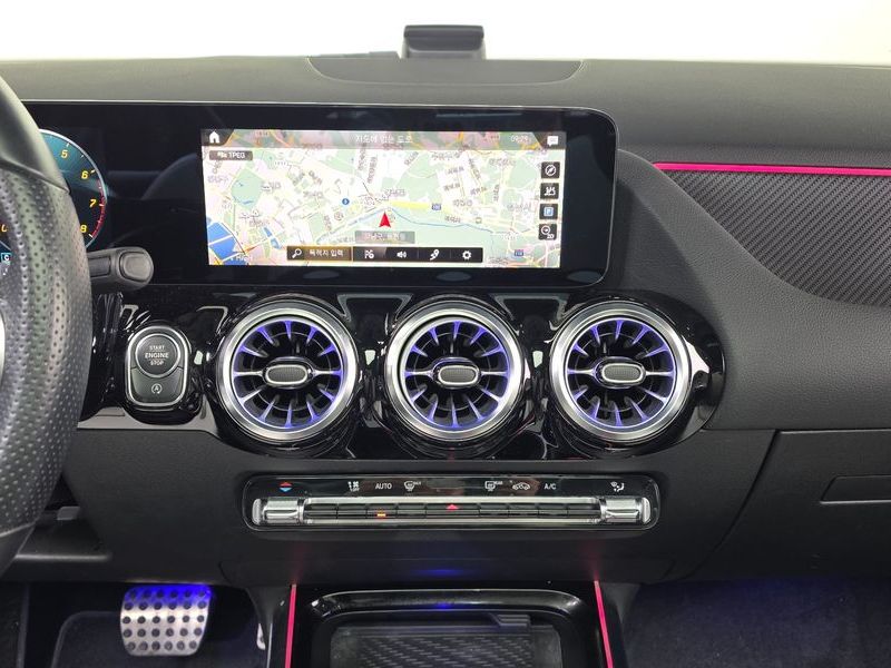 2021 Mercedes-Benz A-Class GLA250 4MATIC photo 14