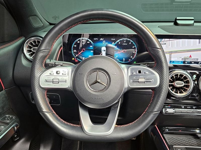 2020 Mercedes-Benz B-Class GLB250 4MATIC photo 13